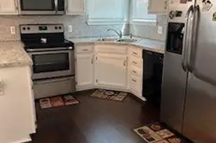 1860 Chateau Du Mont Dr, Florissant, MO 63031 - Photo 11