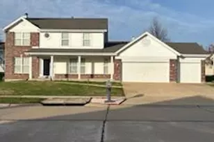 1860 Chateau Du Mont Dr, Florissant, MO 63031 - Photo 1