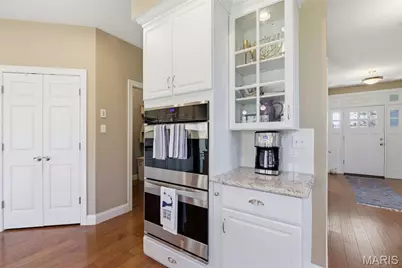 7 E Villa Avenue, Olivette, MO 63132 - Photo 25