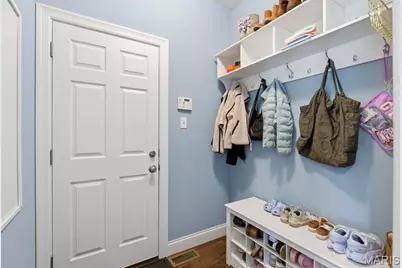 7 E Villa Avenue, Olivette, MO 63132 - Photo 29