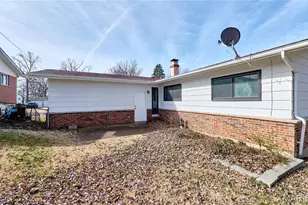 2555 Guildford Dr, Florissant, MO 63033 - Photo 23