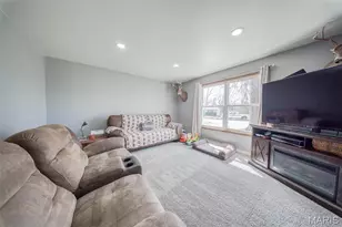 415 Hutchinson Dr, Rolla, MO 65401 - Photo 3