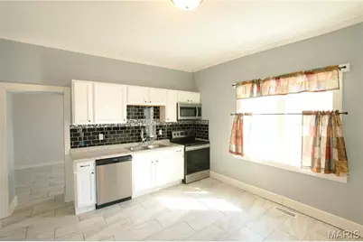 209 W Madison Avenue, Robertsville, MO 65066 - Photo 5