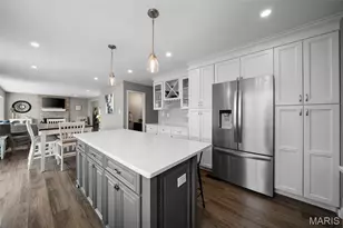 3511 Georgetowne Village Dr, Manchester, MO 63088 - Photo 3