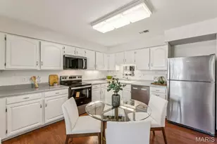 28 Country Club Terrace, Glendale, MO 63122 - Photo 7