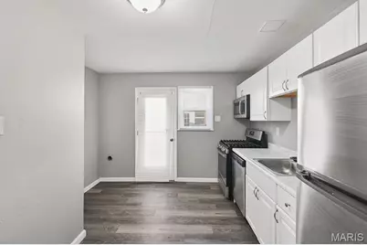 305 Saint Eugene Lane, Florissant, MO 63033 - Photo 5