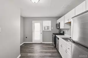 305 St Eugene Ln, Florissant, MO 63033 - Photo 5