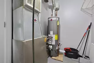 305 St Eugene Ln, Florissant, MO 63033 - Photo 13