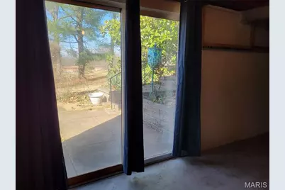 6945 Lakeside Hills Drive, Florissant, MO 63033 - Photo 23