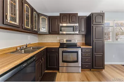 770 Kostka Lane, Florissant, MO 63031 - Photo 5