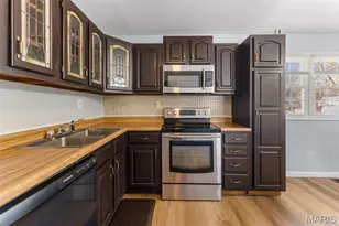 770 Kostka Ln, Florissant, MO 63031 - Photo 5