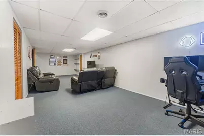 770 Kostka Lane, Florissant, MO 63031 - Photo 13