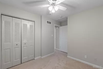 8825 Wrenwood Lane, Brentwood, MO 63144 - Photo 17