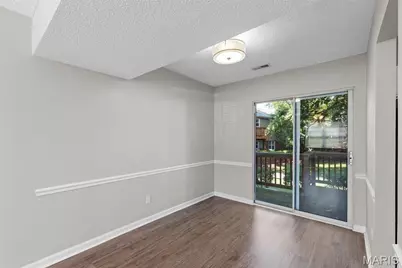 8825 Wrenwood Lane, Brentwood, MO 63144 - Photo 7