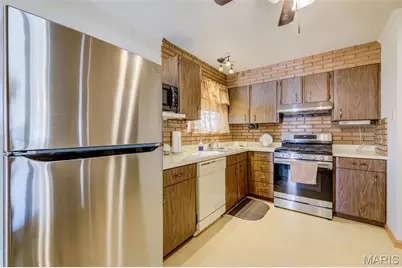 2843 Glenway Drive, Maryland Heights, MO 63043 - Photo 13