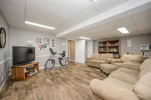 5842 Westcliffe Dr, Saint Louis, MO 63129 - Photo 33