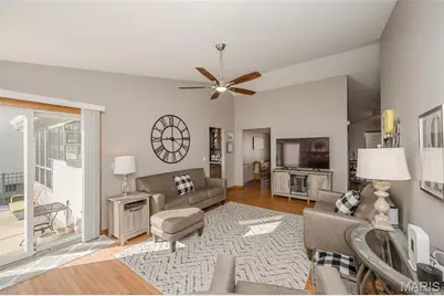 5842 Westcliffe Drive, Saint Louis, MO 63129 - Photo 13