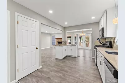 11418 Nora Court, Bridgeton, MO 63044 - Photo 9