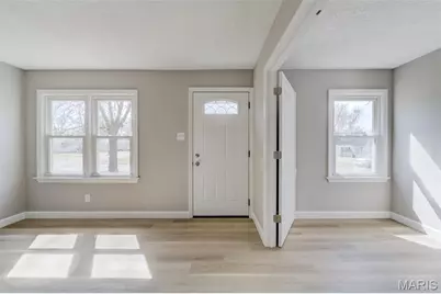 11001 Saint Raphael Lane, Saint Ann, MO 63074 - Photo 5