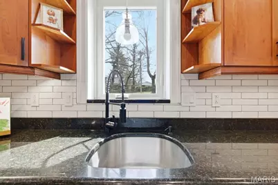 1006 Briarton Drive, Saint Louis, MO 63126 - Photo 5