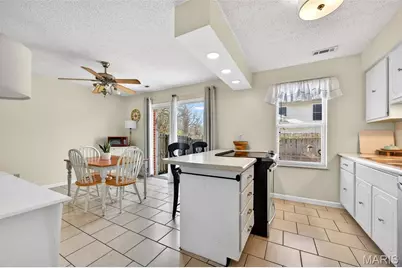 31 Park Charles Boulevard #A, Saint Peters, MO 63376 - Photo 9
