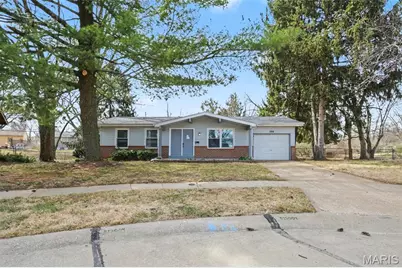 596 Haventree Drive, Hazelwood, MO 63042 - Photo 1