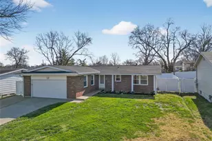 616 Norma Dr, Saint Charles, MO 63301 - Photo 3