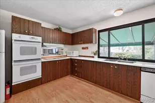 15233 Country Ridge Dr, Chesterfield, MO 63017 - Photo 13