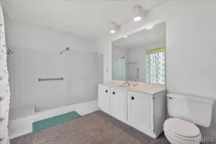 15233 Country Ridge Dr, Chesterfield, MO 63017 - Photo 21