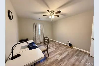 329 Apple Park Way, Poplar Bluff, MO 63901 - Photo 11