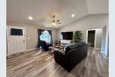 329 Apple Park Way, Poplar Bluff, MO 63901 - Photo 3