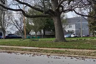 1008 N Bompart Ave, Webster Groves, MO 63119 - Photo 1