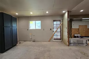 3655 Seville Dr, Florissant, MO 63033 - Photo 21