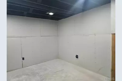 3655 Seville Drive, Florissant, MO 63033 - Photo 33