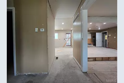 3655 Seville Drive, Florissant, MO 63033 - Photo 5