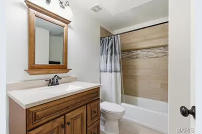 211 Cheval Square Drive, Chesterfield, MO 63005 - Photo 35