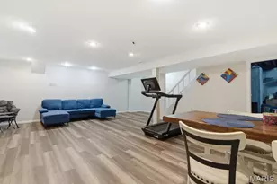 211 Cheval Square Dr, Chesterfield, MO 63005 - Photo 33