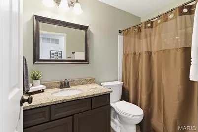 211 Cheval Square Drive, Chesterfield, MO 63005 - Photo 27