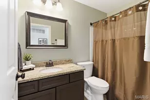 211 Cheval Square Dr, Chesterfield, MO 63005 - Photo 27