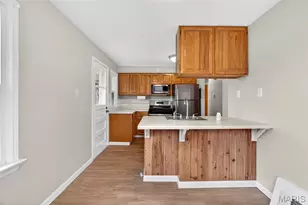 10505 Ewell Dr, Saint Louis, MO 63137 - Photo 15