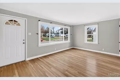 10505 Ewell Drive, Saint Louis, MO 63137 - Photo 5