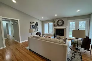 924 Fernview Dr, Creve Coeur, MO 63141 - Photo 9