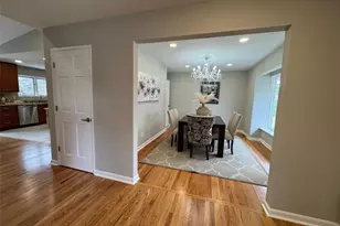 924 Fernview Dr, Creve Coeur, MO 63141 - Photo 7