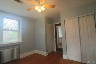7326 Country Club Dr, Saint Louis, MO 63121 - Photo 25