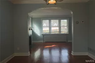 7326 Country Club Dr, Saint Louis, MO 63121 - Photo 11