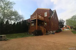 7326 Country Club Dr, Saint Louis, MO 63121 - Photo 5