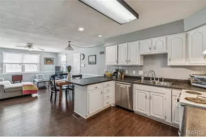 2326 Hennepin Drive, Saint Louis, MO 63114 - Photo 5