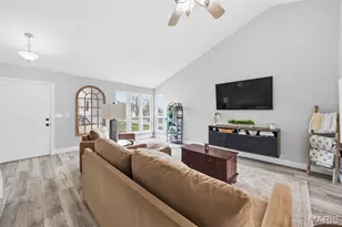 302 Birmingham Dr, O'Fallon, MO 63366 - Photo 3