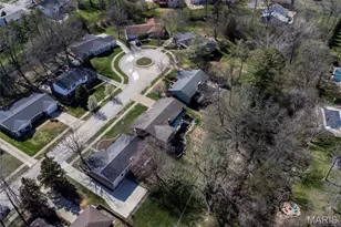 1041 Terracewood Cir, Ballwin, MO 63011 - Photo 29