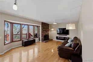 1041 Terracewood Cir, Ballwin, MO 63011 - Photo 7